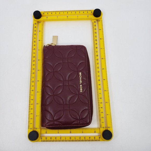 Michael Kors Jet Set Quilted Leather Wristlet Wallet Zip Around Maroon 4.5 x 7.5 - Picture 11 of 12
